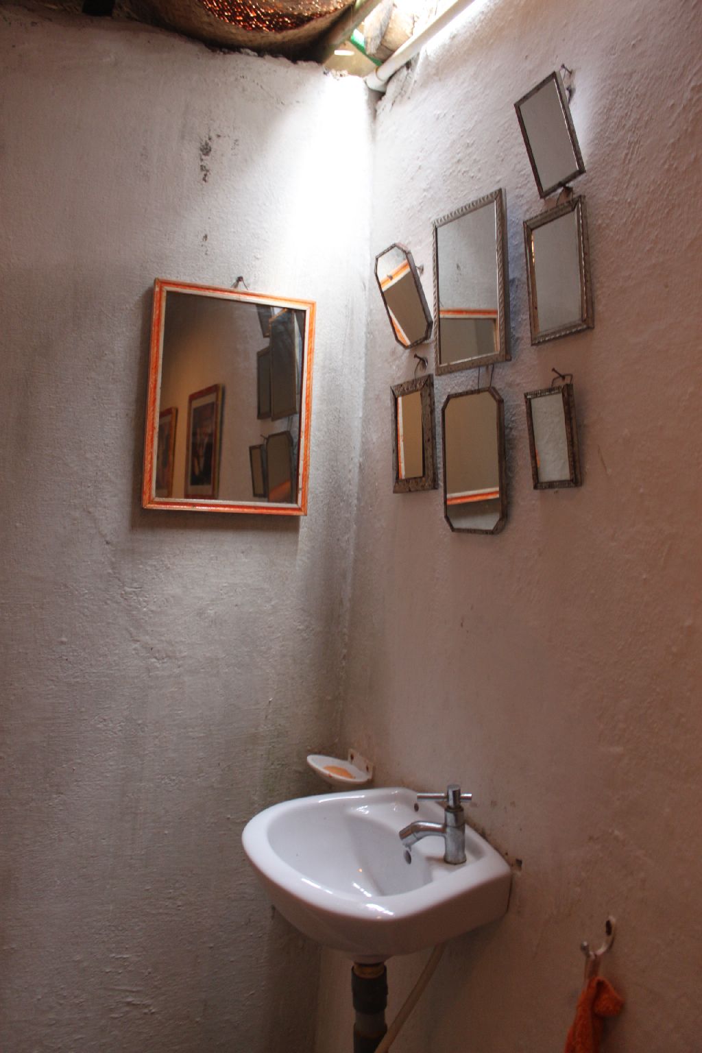 IMG_3878_omcafetoilet_rs IMG_3878_omcafetoilet_rs