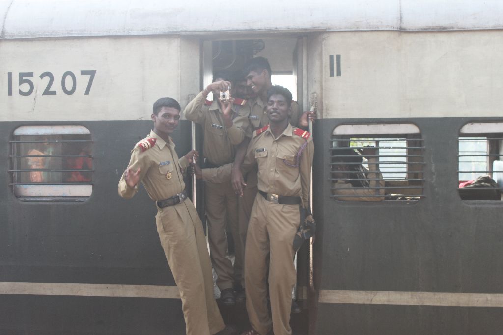 IMG_4985_policetrain_rs IMG_4985_policetrain_rs