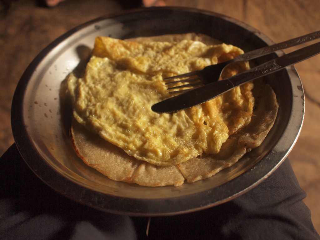 7時に宿に戻る。朝食はオムレツとパンケーキ。